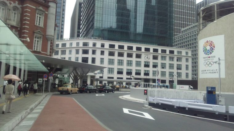 東京駅前