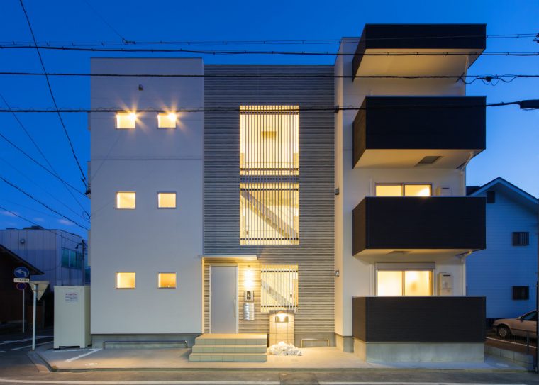 木造アパートの格子