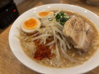 濃厚スープの説得力、半熟卵の圧