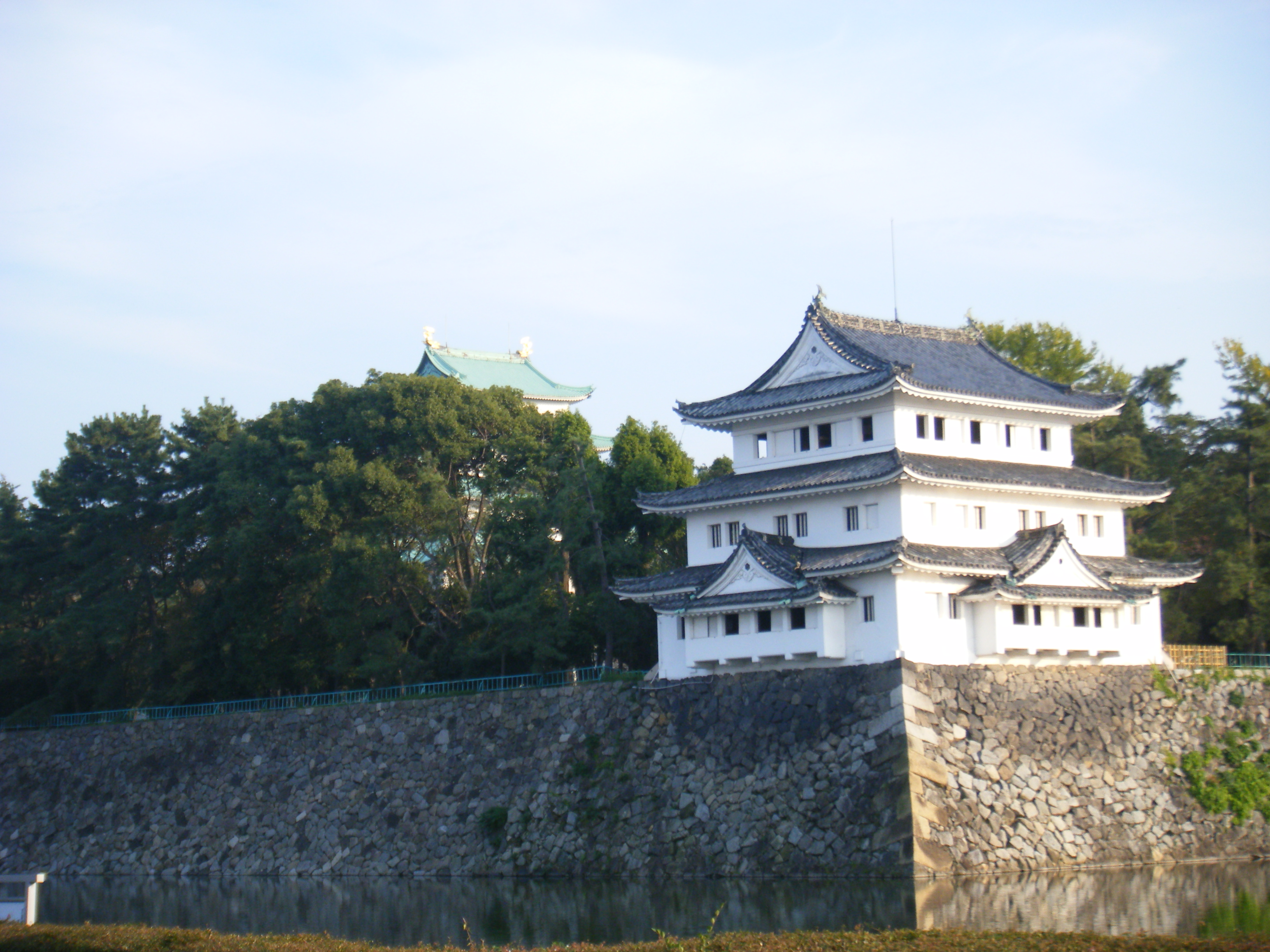 名古屋城（西区から）.JPG